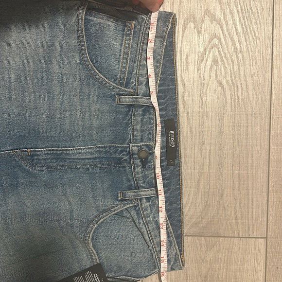 Hudson Jeans. Hudson Sloane
Extreme Baggy Cropped Jeans Size 27
Color: Blue. - Picture 5 of 8